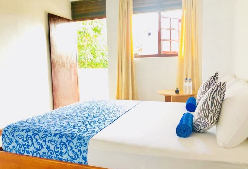 חדר סטנדרט חדר אמבטיה משותף, Trip  N  Chill Hostels Colombo Airport