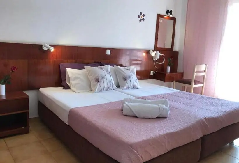 اتاق استاندارد, Dionysos Studios