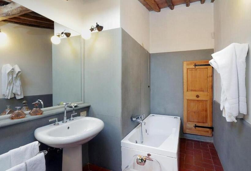 וילה עם חדר שינה אחד ובריכת שחיה, Castello Di Bibbione