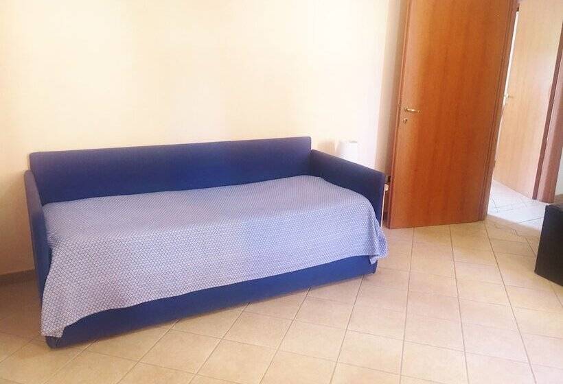 חדר משפחתי, Delle Isole