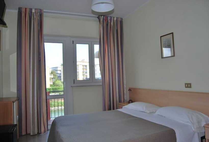 Camera Standard con Balcone, Laurin