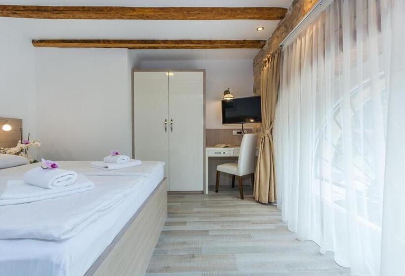 디럭스 스위트, Minella Residence