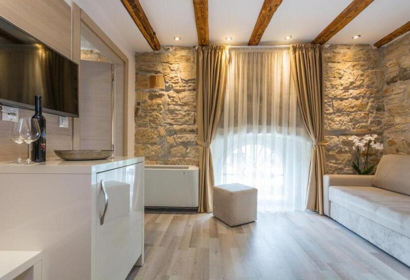 디럭스 스위트, Minella Residence