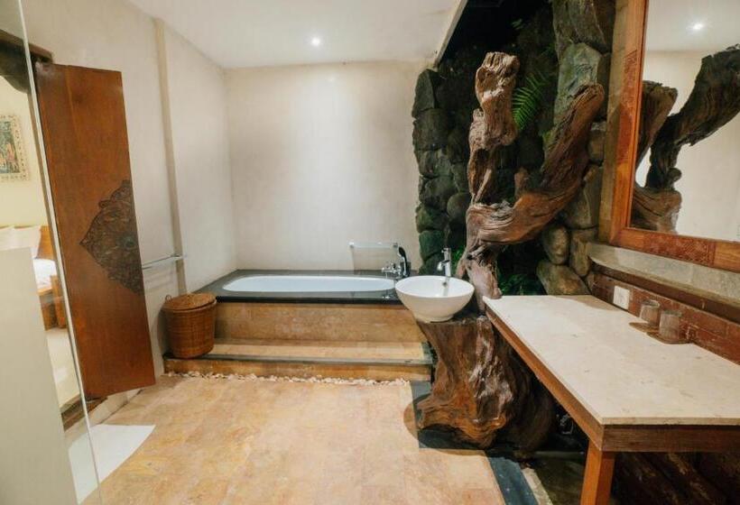 סוויטת פרמיום, The Iyang Ubud