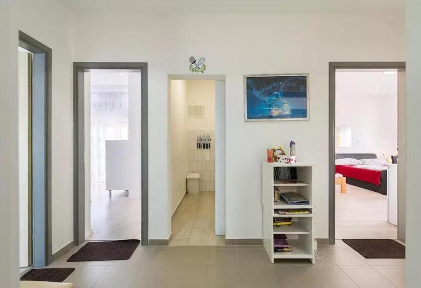 סוויטת ג'וניור, Super Horizont Stobrec