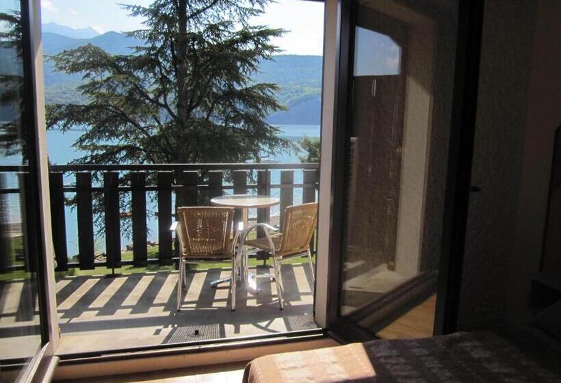 חדר סטנדרט נוף לאגם, Village Club Les Hyvans