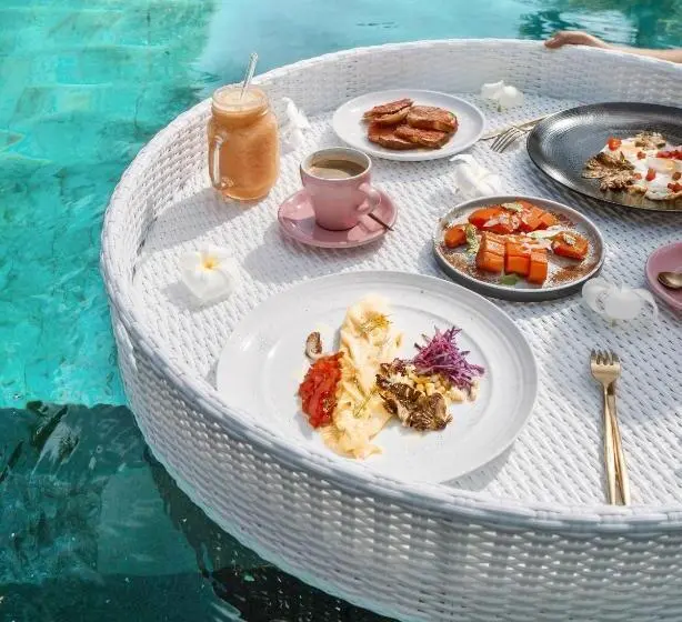 Sviitti Poreallas, White Palm Hotel Bali