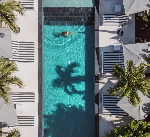 Sviitti Poreallas, White Palm Hotel Bali