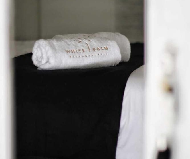 Номер Стандарт Вид на Бассейн, White Palm Hotel Bali