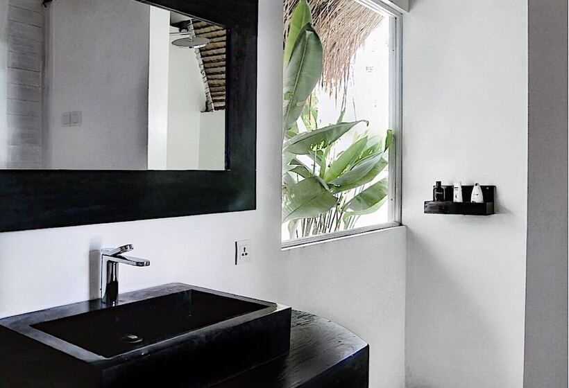 스탠다드 룸 풀장 전망, White Palm Hotel Bali