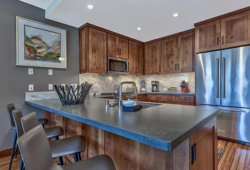 Апартаменты 3 Спальни, Zalanta