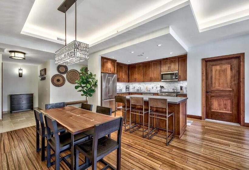 Апартаменты Deluxe 3 Спальни, Zalanta