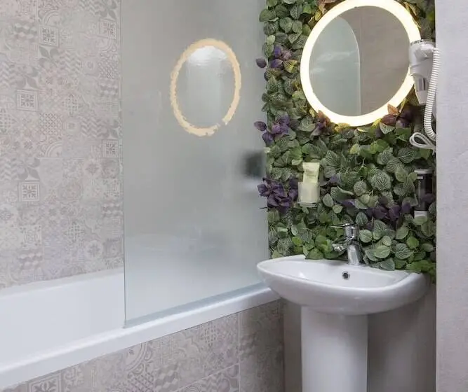 اتاق لوکس سه تخته, Mix Hotels Nevsky 67
