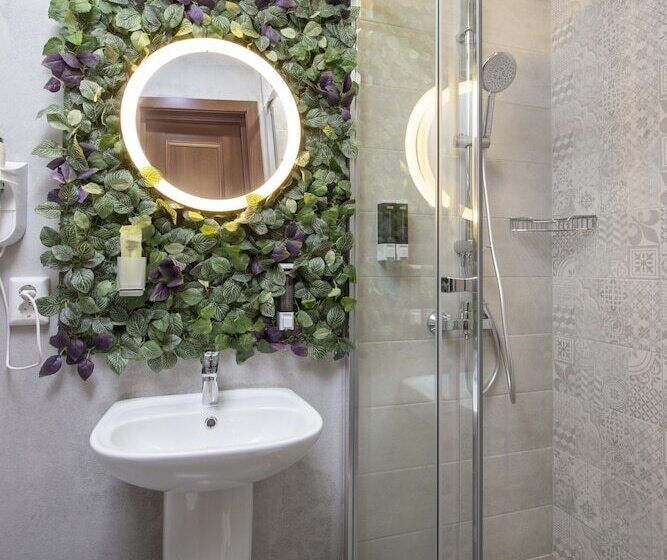 اتاق لوکس سه تخته, Mix Hotels Nevsky 67