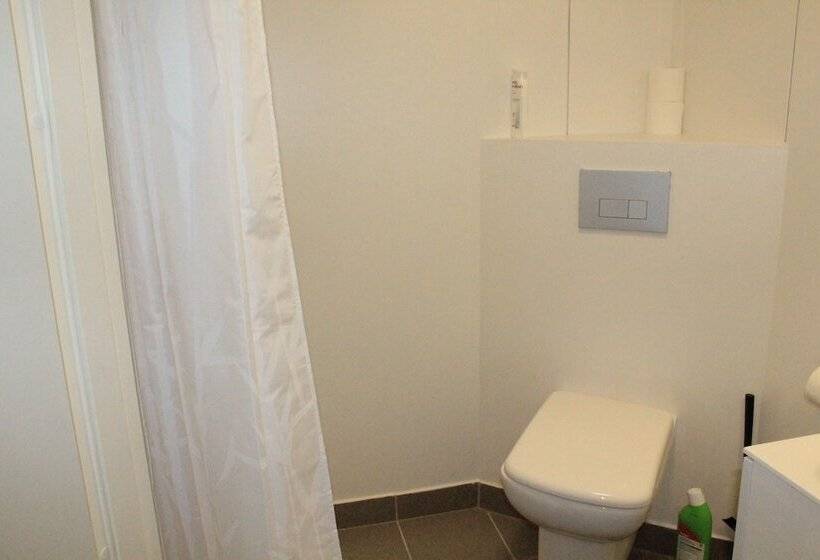 اتاق اکونومی, Motel Poppelvej