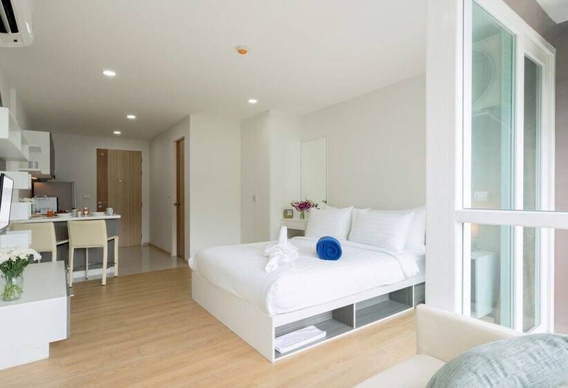 إستديو قياسى مزود بشرفة, Ozone Condotel Kata Beach By Phr