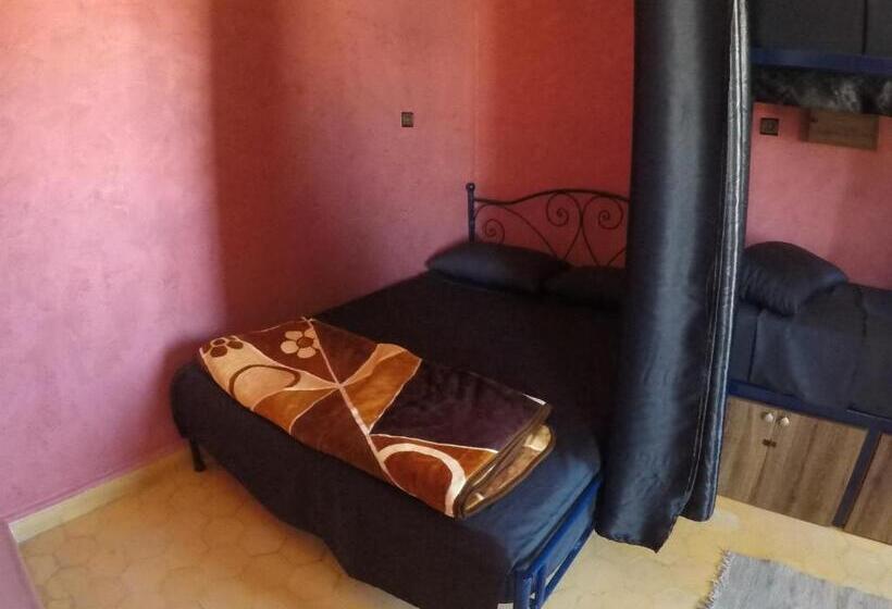 Семейный Номер, Essaouira Beach Hostel