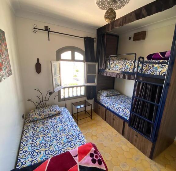 Номер Стандарт Трехместный, Essaouira Beach Hostel