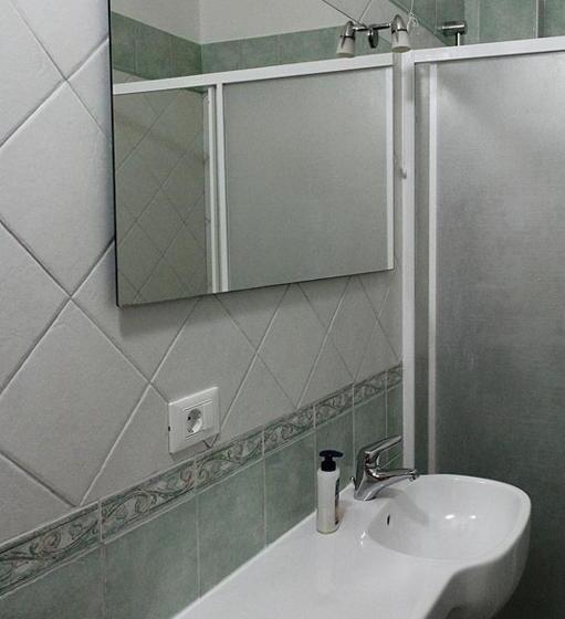 اتاق استاندارد سه نفره, Guesthouse Stazione Pisa Centro