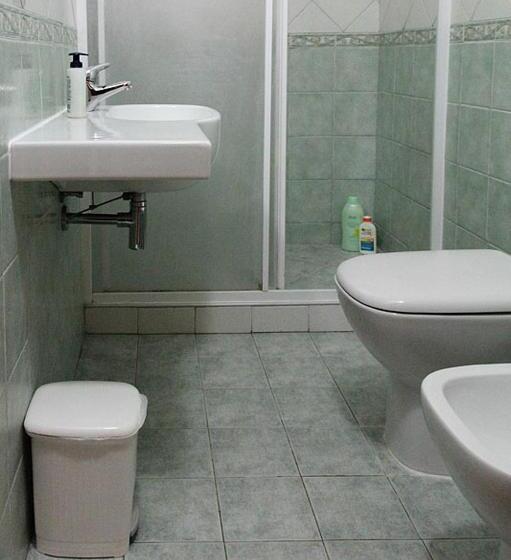 اتاق استاندارد سه نفره, Guesthouse Stazione Pisa Centro