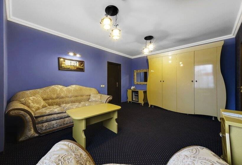 סוויטה, Marton Stachki