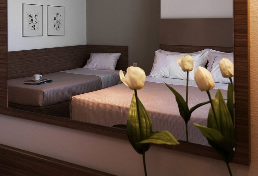 侧面海景标准三人间, Ostria Sea Side