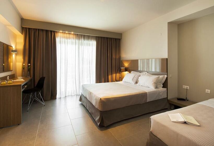 侧面海景标准三人间, Ostria Sea Side