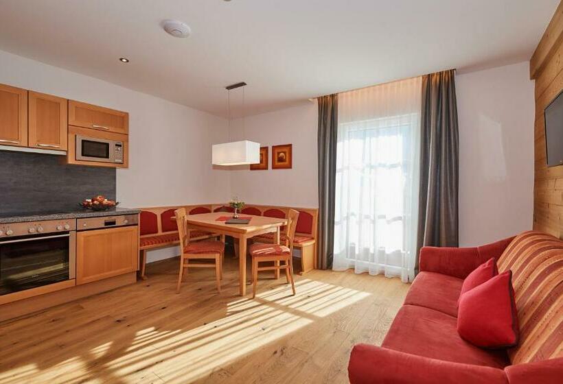 شقة غرفة واحدة, Rainerhof