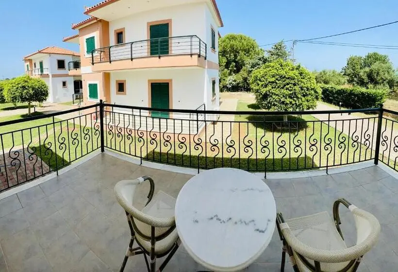 Standard-huone, Stomio Villague