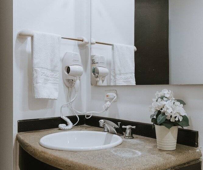 Номер Superior, Travelers Orange Suites