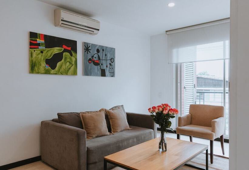 수피리어 룸, Travelers Orange Suites