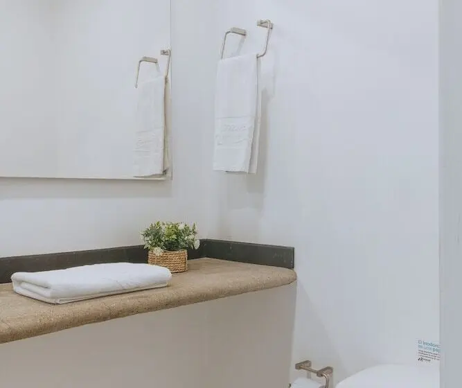 ファミリールーム, Travelers Orange Suites
