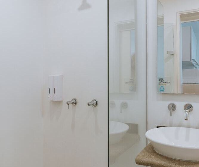 Семейный Номер, Travelers Orange Suites