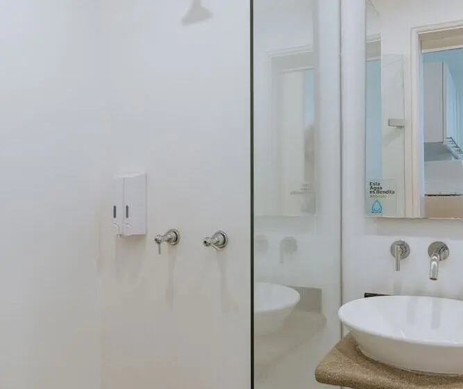 ファミリールーム, Travelers Orange Suites