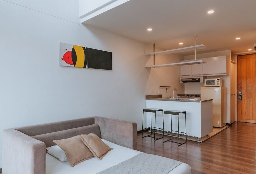 Семейный Номер, Travelers Orange Suites