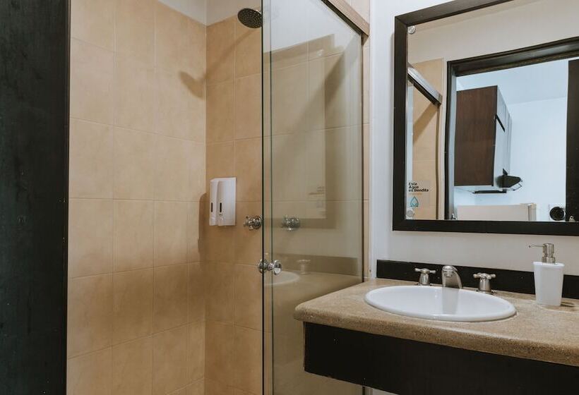 Номер Стандарт, Travelers Orange Suites