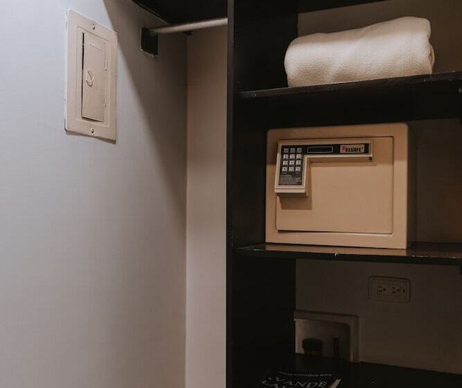 חדר סטנדרט, Travelers Orange Suites