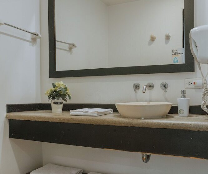 Семейные Апартаменты, Travelers Orange Suites