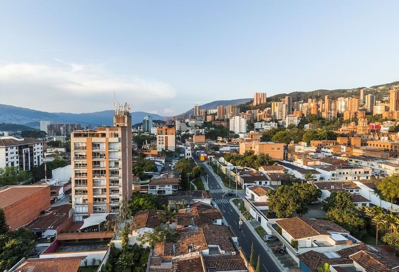 Семейные Апартаменты, Travelers Orange Suites