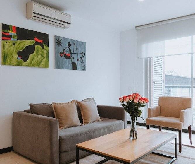 Номер Superior, Travelers Orange Suites