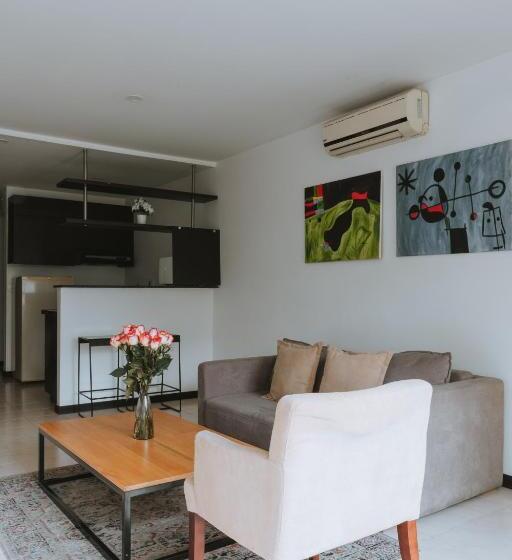 Номер Superior, Travelers Orange Suites