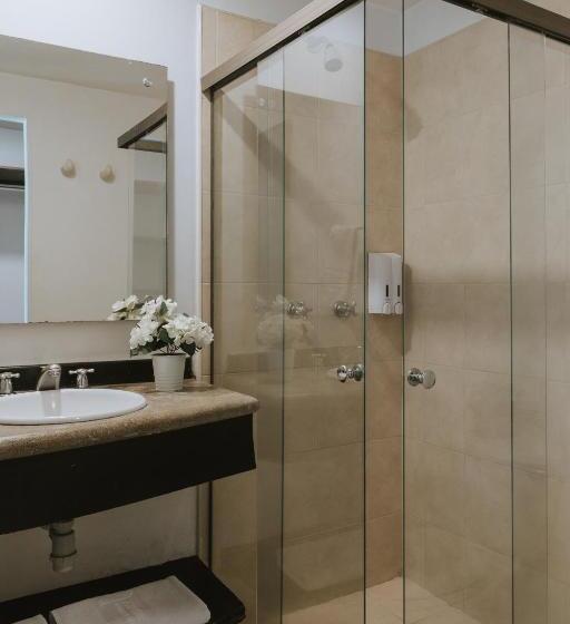 Номер Superior, Travelers Orange Suites