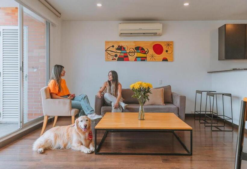 Семейные Апартаменты, Travelers Orange Suites