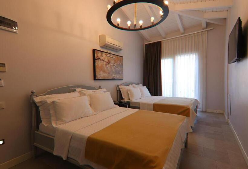 Camera Standard, Alacaat Otel