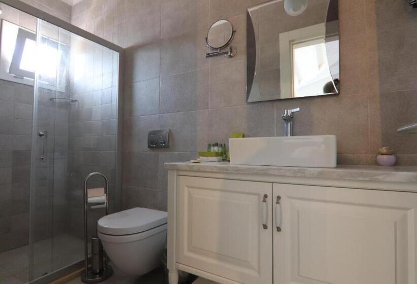 اتاق لوکس, Alacaat Otel