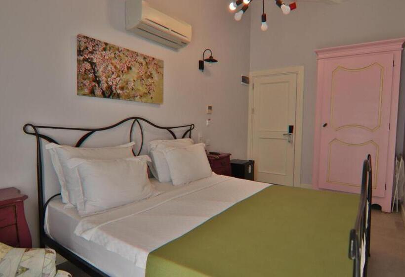 Camera Deluxe, Alacaat Otel