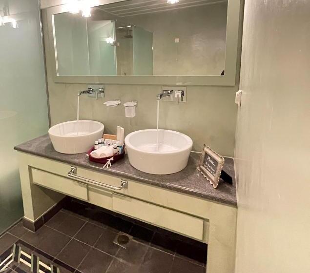 테라스 스위트, Hydrea Exclusive Hospitality