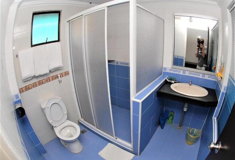 Семейный Номер, Sipadan Inn 1