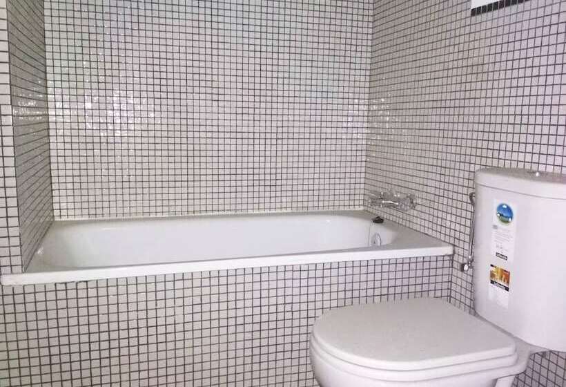 带2个卧室的公寓, Apartamentos Ares Centro 3000