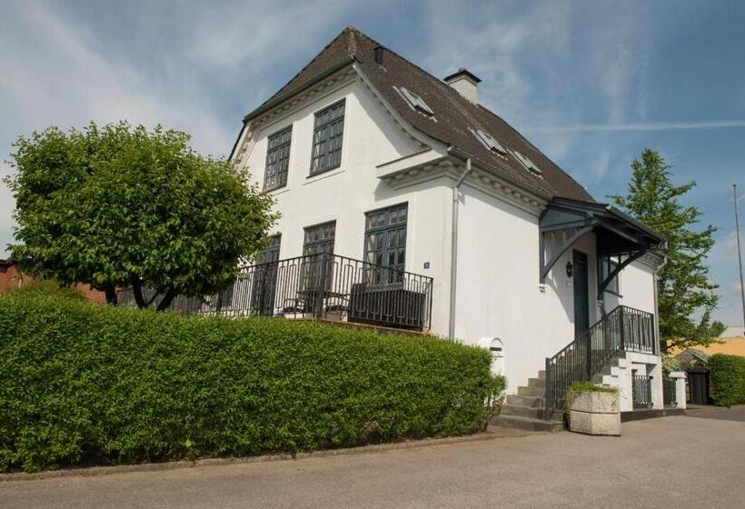 חדר אקונומי, Herligheden